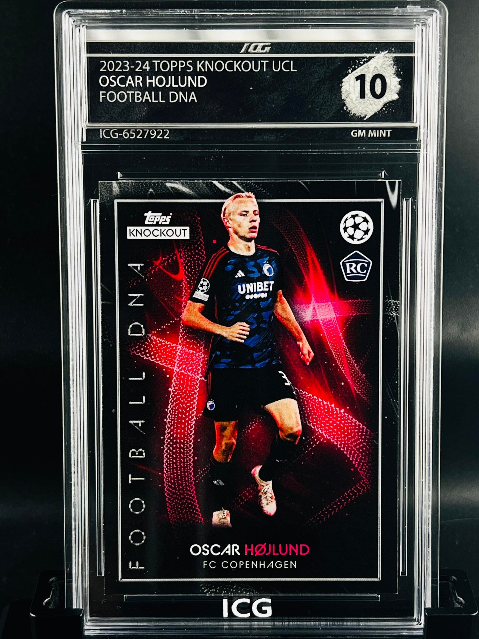 Otra vista de Cromo de fútbol Oscar Hojlund Rookie Topps Knockout Football DNA · GEM MINT 10 · Inception Card Grading · ICG · Sports Cards · TCG
