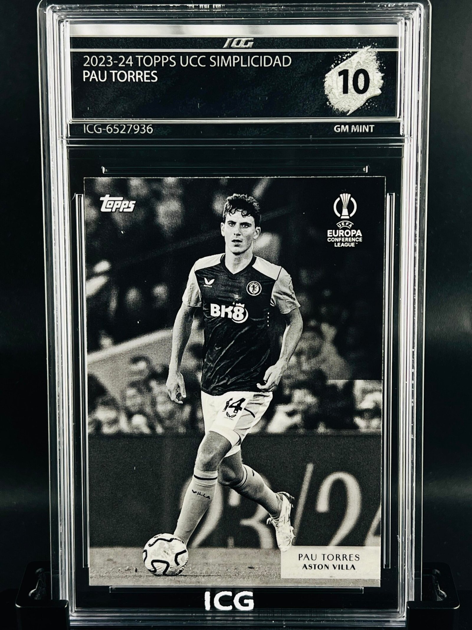 Otra vista de Cromo de Pau Torres Topps Simplicidad · GM MINT 10· Inception Card Grading · ICG · Sports Cards · TCG