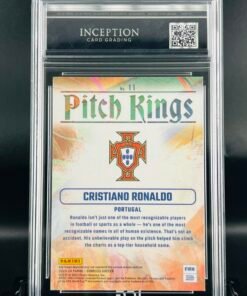 Otra vista de Cromo de fútbol Cristiano Ronaldo Panini Donruss Pitch kings Inception Card Grading GM MINT 10 sport cards