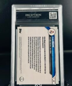 Otra vista de Cromo de fútbol Kylian Mbappé Topps Now UCL First Trophy Inception Card Grading GM MINT 10 sport cards